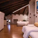 Sara Hotell 3*