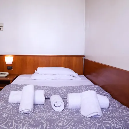 Sara Отель Местре