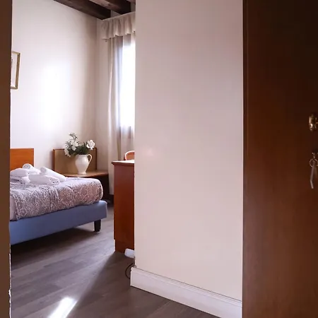 Sara 3*