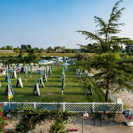 Sara 3* Местре