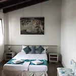 Hotel Sara