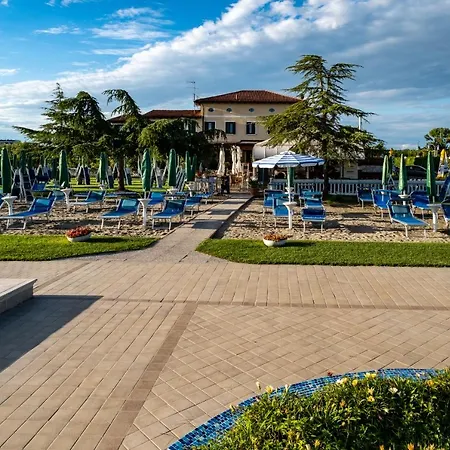 ホテル Sara メストレ