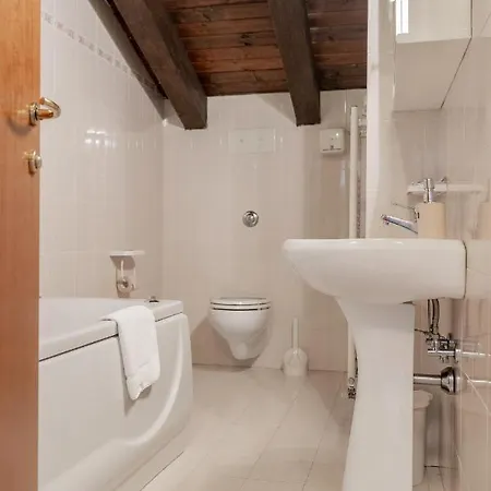 Sara With Pool And Parking Near Venice فندق ميستر