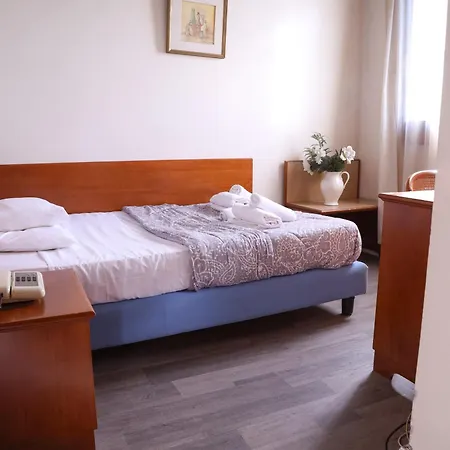 فندق Sara With Pool And Parking Near Venice ميستر