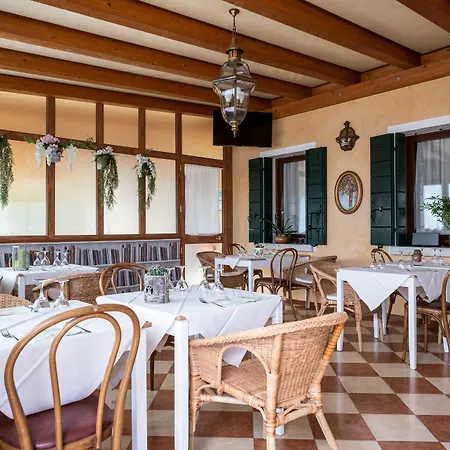 فندق Sara With Pool And Parking Near Venice 3*