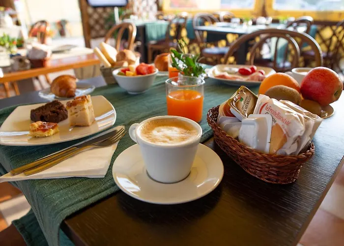 Sara Hotel 3*