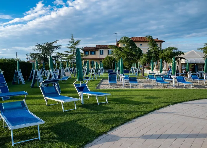 Sara Hotel 3*