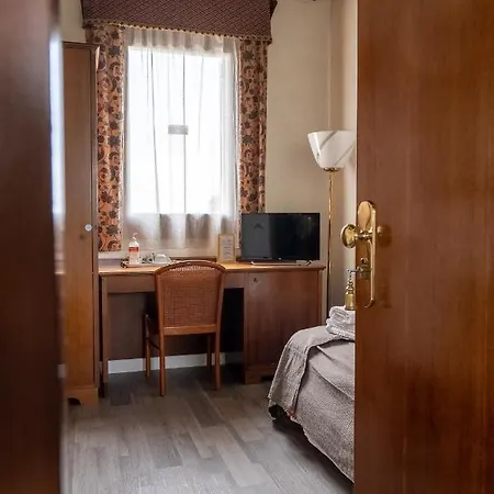 Hotel Sara 3*