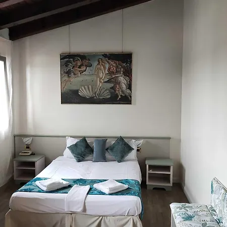Hotel Sara
